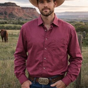 King Ranch Men's Stylish Burgundy Button Down Shirt Size Medium